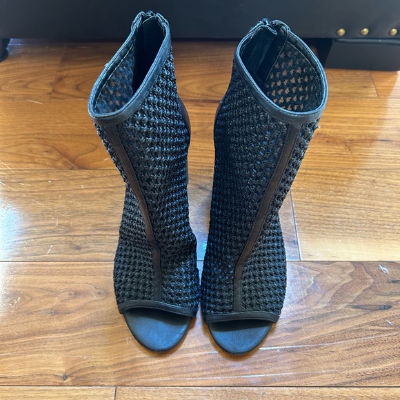 Kendall & Kylie open toe cage bootie - Picture 1 of 8